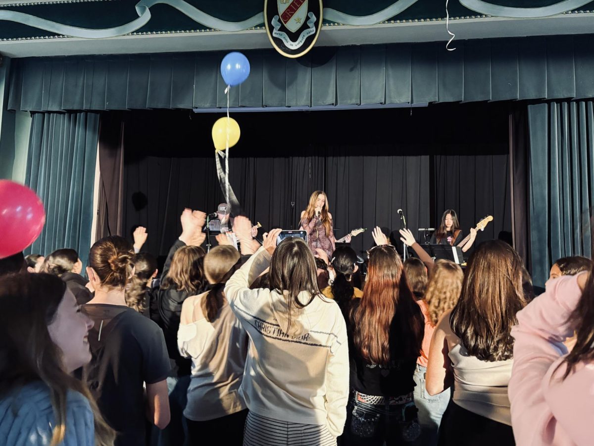Gia, 11’ singing at Rockfest